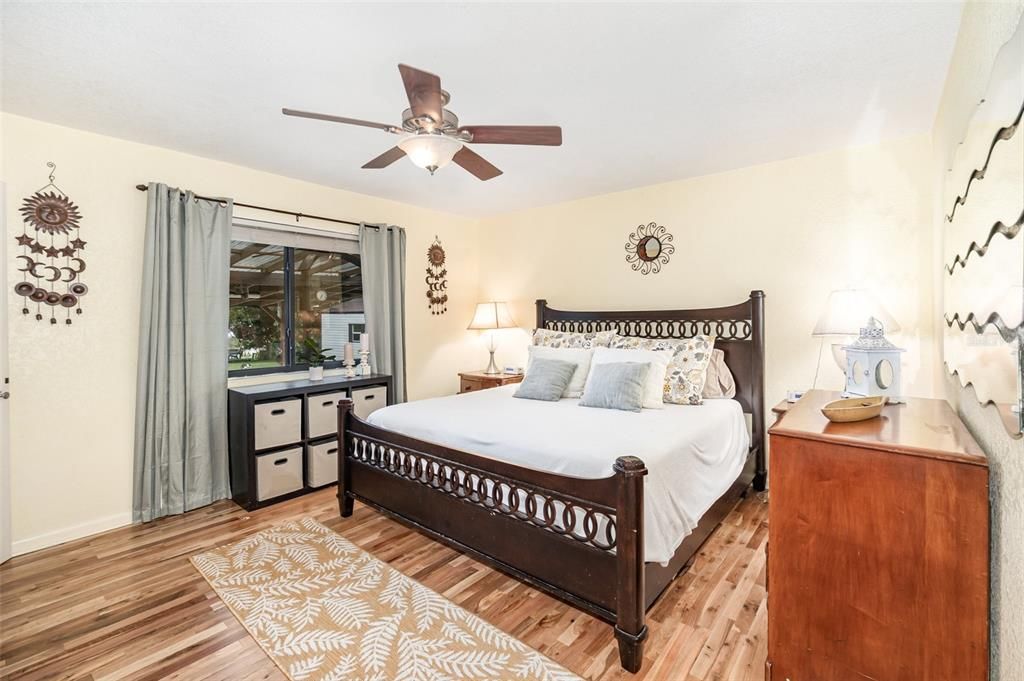 For Sale: $399,900 (3 beds, 1 baths, 1568 Square Feet)