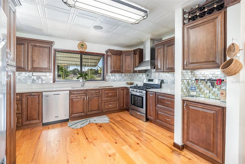 For Sale: $399,900 (3 beds, 1 baths, 1568 Square Feet)