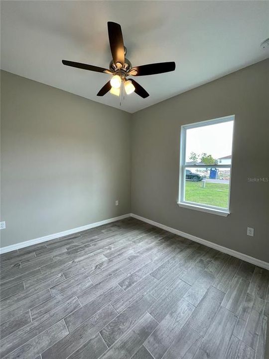 For Rent: $1,850 (4 beds, 2 baths, 1750 Square Feet)