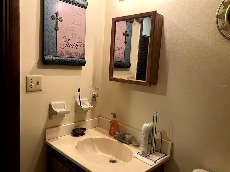 En Venta: $205,000 (3 camas, 2 baños, 1192 Pies cuadrados)