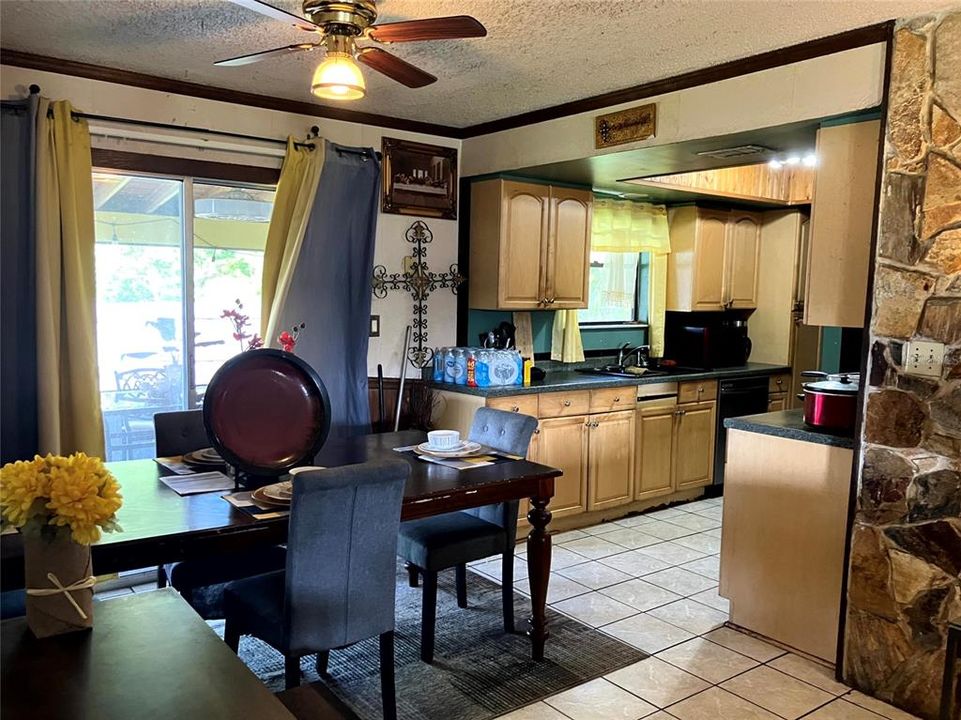 En Venta: $205,000 (3 camas, 2 baños, 1192 Pies cuadrados)