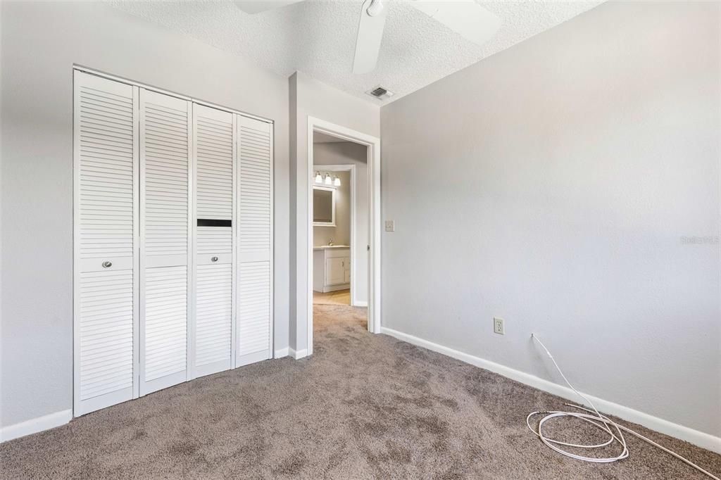 For Sale: $155,000 (3 beds, 2 baths, 1405 Square Feet)