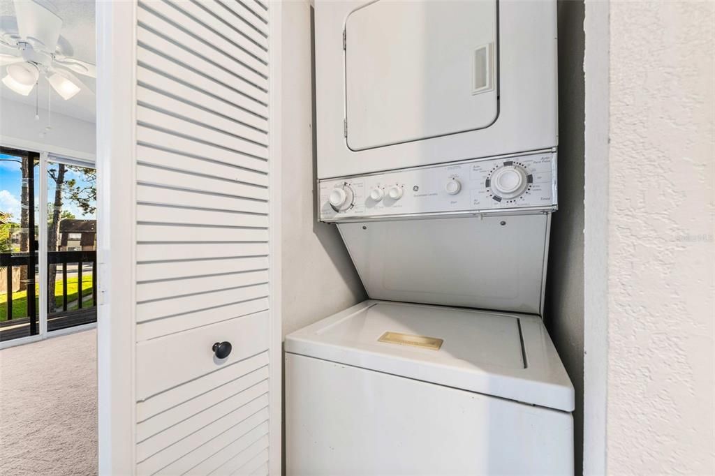 For Sale: $155,000 (3 beds, 2 baths, 1405 Square Feet)