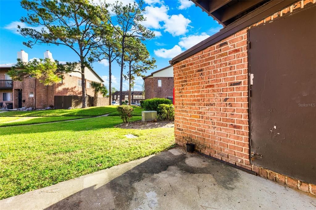 For Sale: $155,000 (3 beds, 2 baths, 1405 Square Feet)