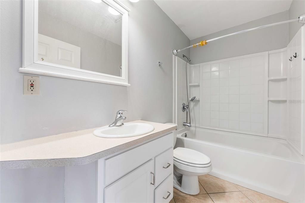 For Sale: $155,000 (3 beds, 2 baths, 1405 Square Feet)