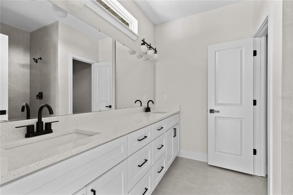 На продажу: $425,000 (4 спален, 2 ванн, 2112 Квадратных фут)