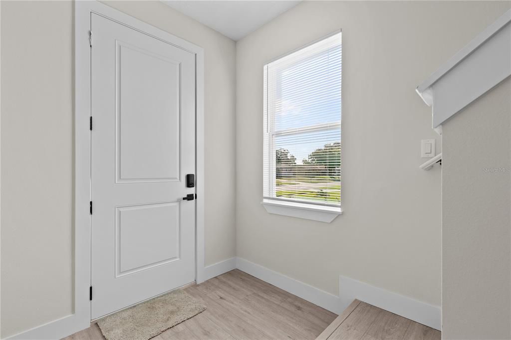 На продажу: $425,000 (4 спален, 2 ванн, 2112 Квадратных фут)