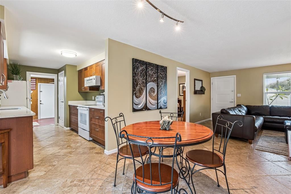 En Venta: $515,000 (3 camas, 2 baños, 1066 Pies cuadrados)