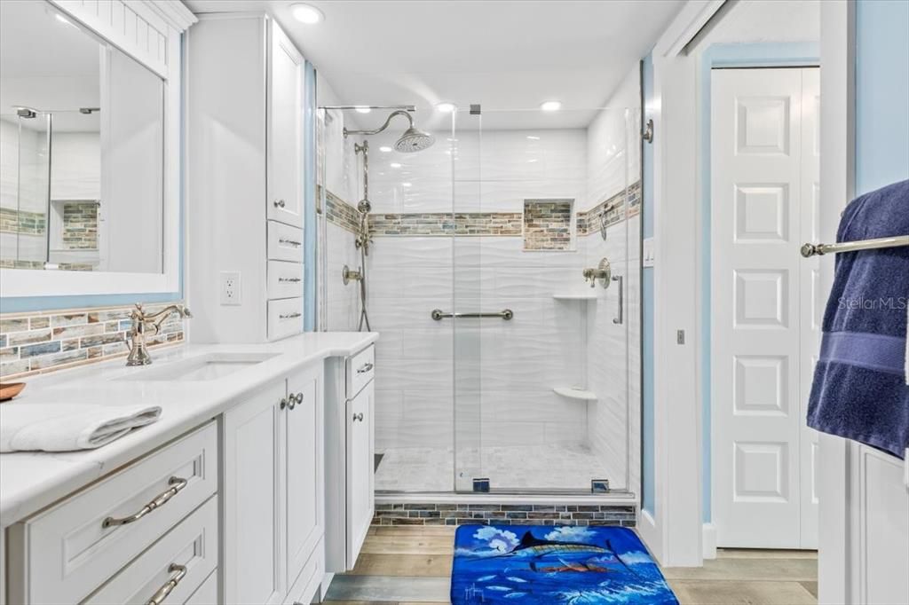 For Sale: $785,000 (2 beds, 2 baths, 1259 Square Feet)