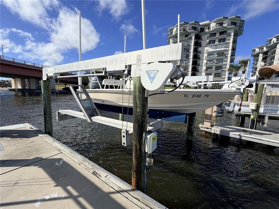 For Sale: $785,000 (2 beds, 2 baths, 1259 Square Feet)