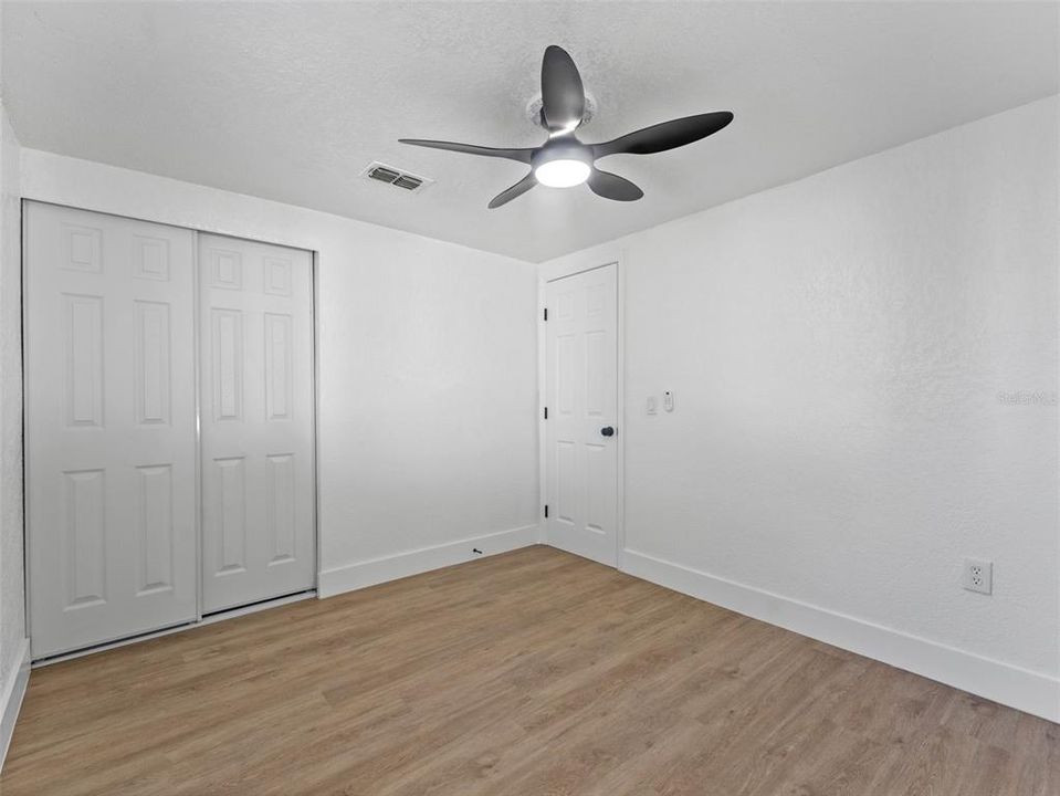 For Rent: $1,999 (3 beds, 2 baths, 1443 Square Feet)