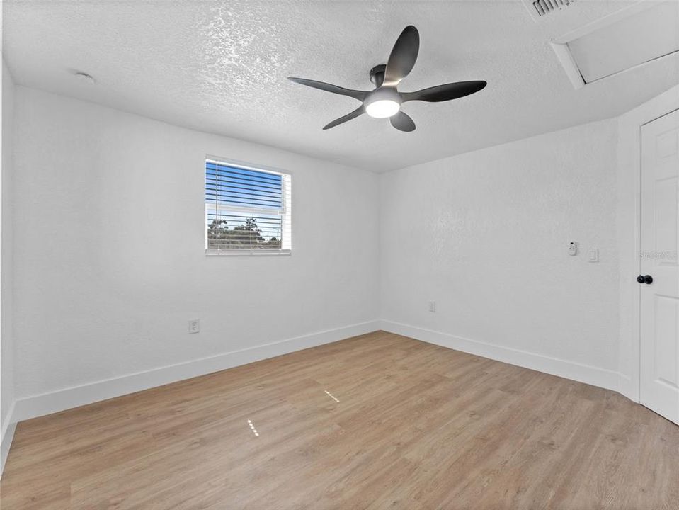 For Rent: $1,999 (3 beds, 2 baths, 1443 Square Feet)