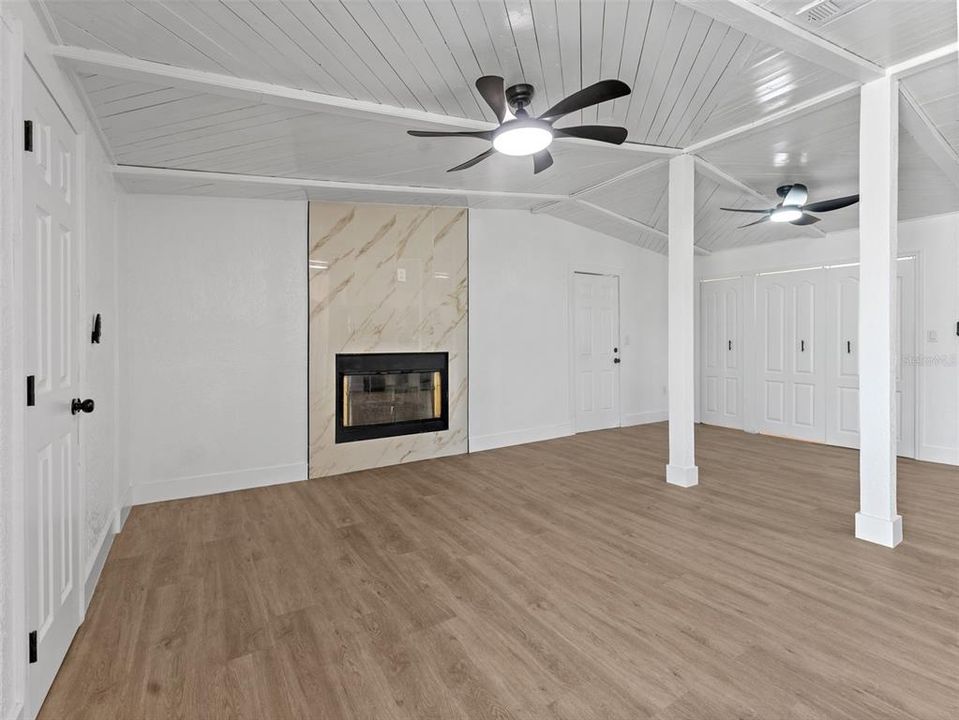 For Rent: $1,999 (3 beds, 2 baths, 1443 Square Feet)