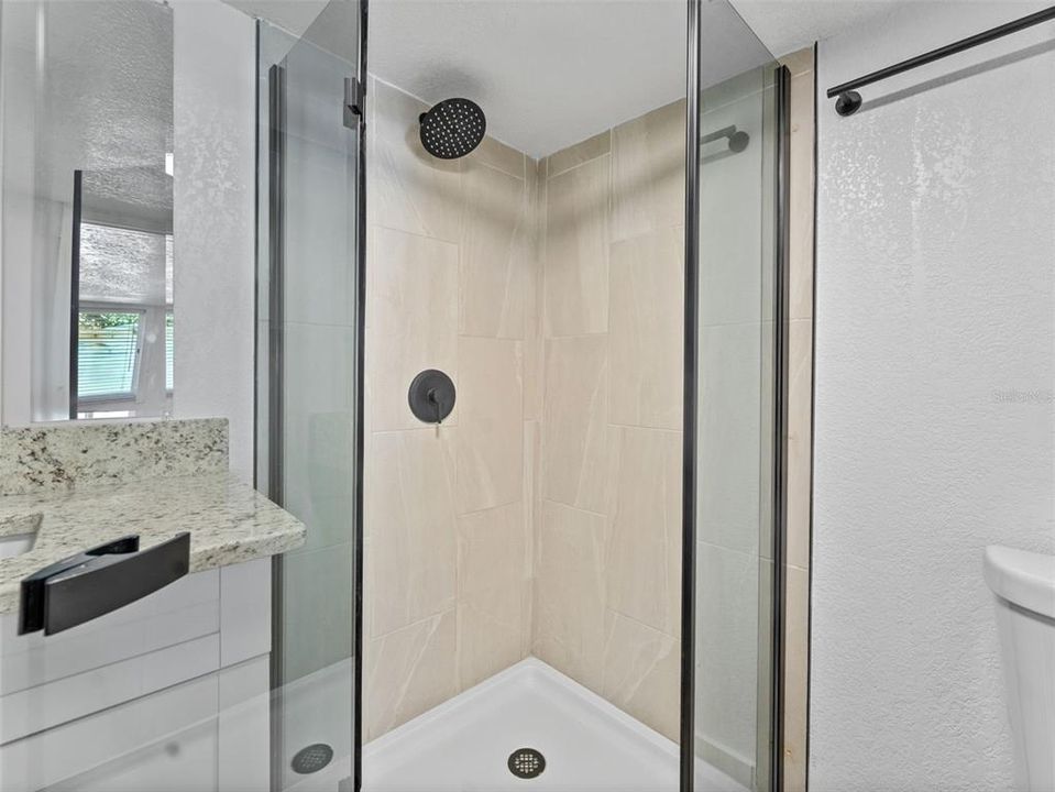 For Rent: $1,999 (3 beds, 2 baths, 1443 Square Feet)