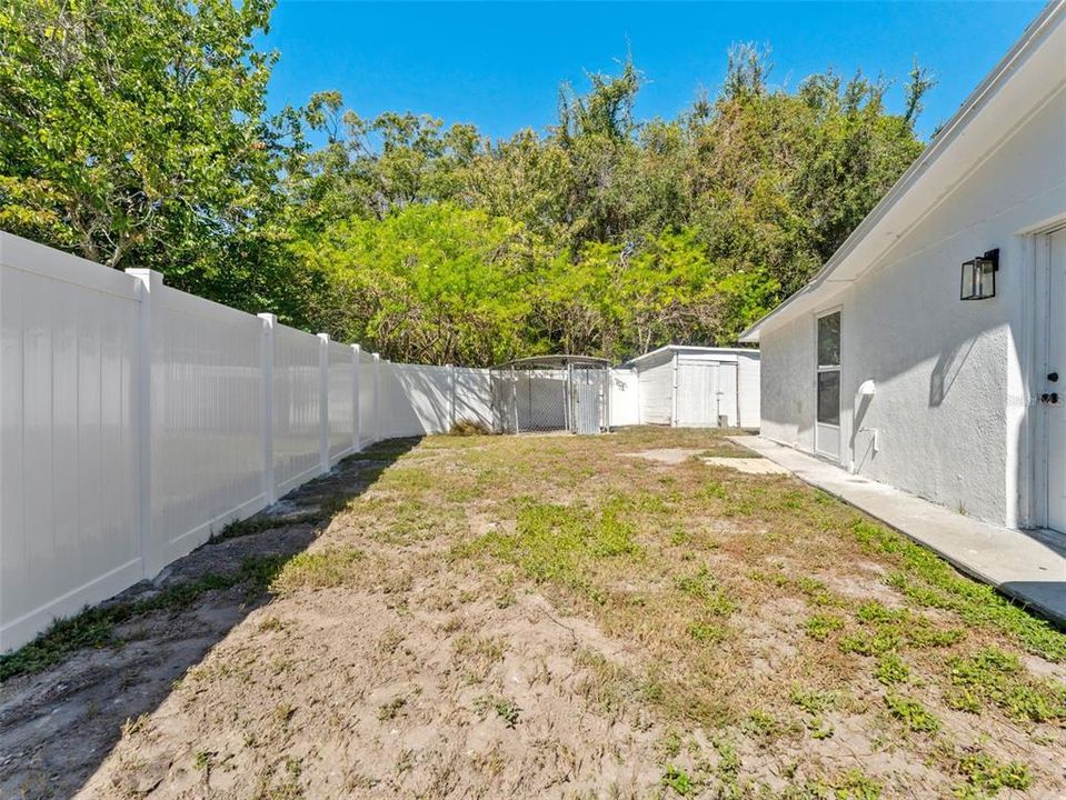 For Rent: $1,999 (3 beds, 2 baths, 1443 Square Feet)