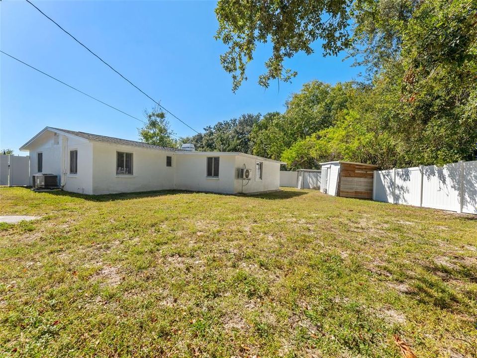 For Rent: $1,999 (3 beds, 2 baths, 1443 Square Feet)