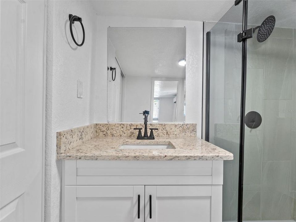 For Rent: $1,999 (3 beds, 2 baths, 1443 Square Feet)