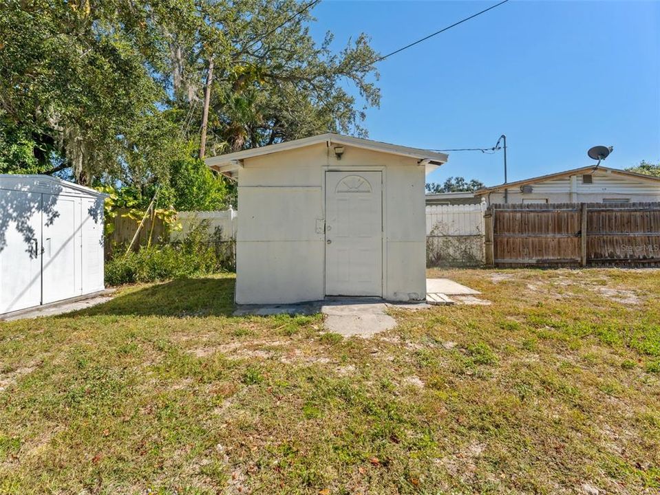 For Rent: $1,999 (3 beds, 2 baths, 1443 Square Feet)
