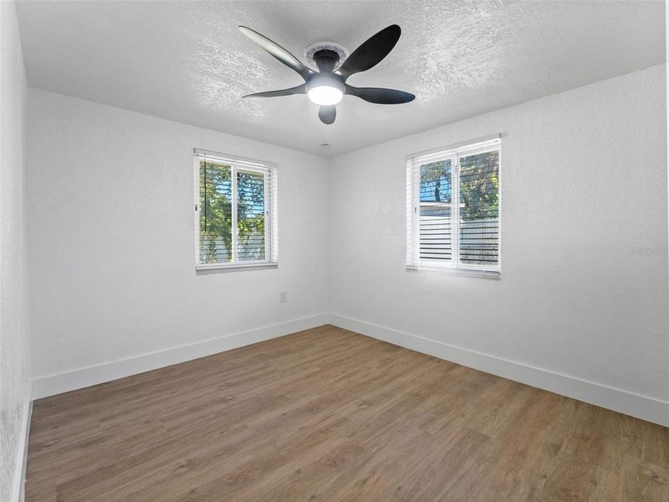 For Rent: $1,999 (3 beds, 2 baths, 1443 Square Feet)