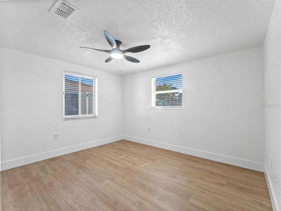 For Rent: $1,999 (3 beds, 2 baths, 1443 Square Feet)