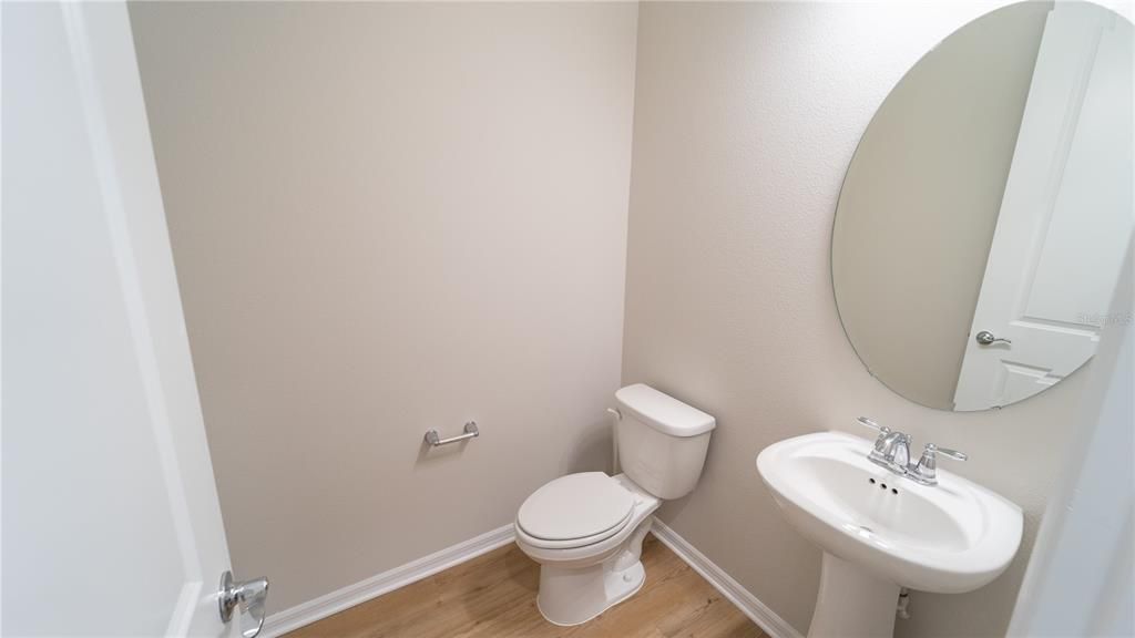 出租: $4,100 (5 贝兹, 3 浴室, 2563 平方英尺)