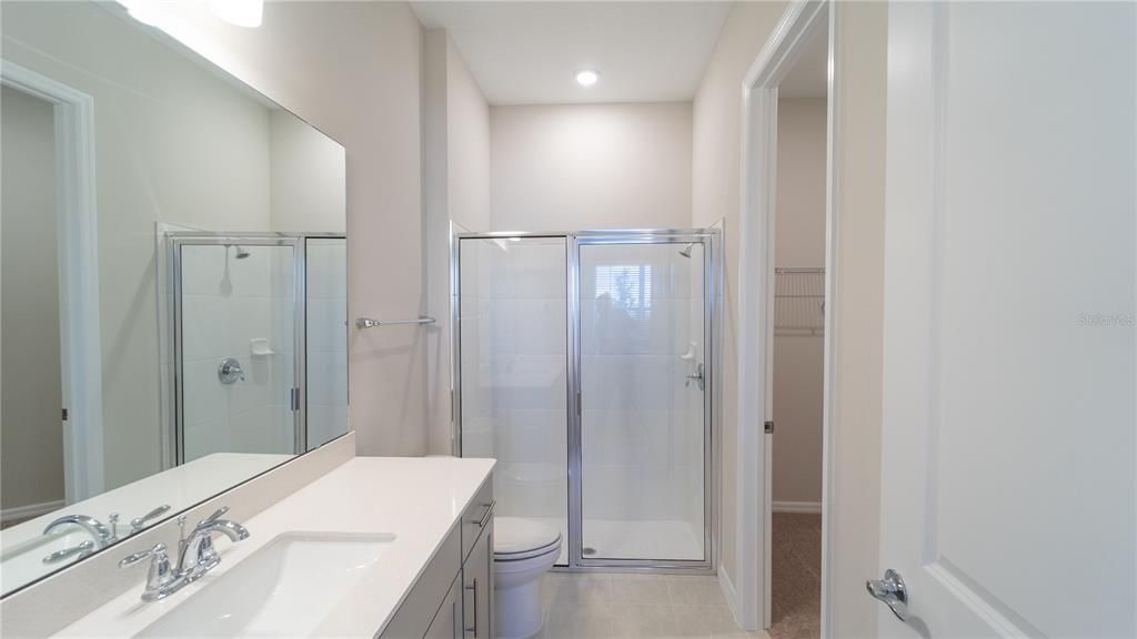 出租: $4,100 (5 贝兹, 3 浴室, 2563 平方英尺)