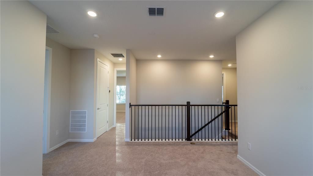 出租: $4,100 (5 贝兹, 3 浴室, 2563 平方英尺)