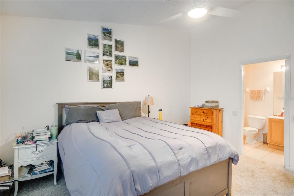 待售: $250,000 (2 贝兹, 2 浴室, 1095 平方英尺)