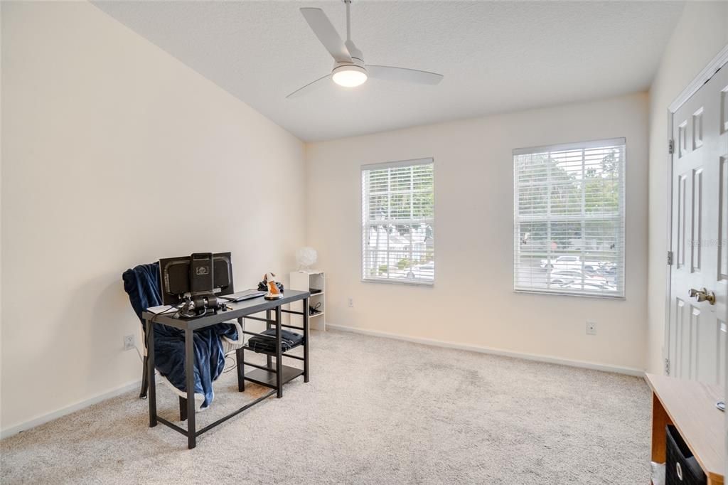 待售: $250,000 (2 贝兹, 2 浴室, 1095 平方英尺)