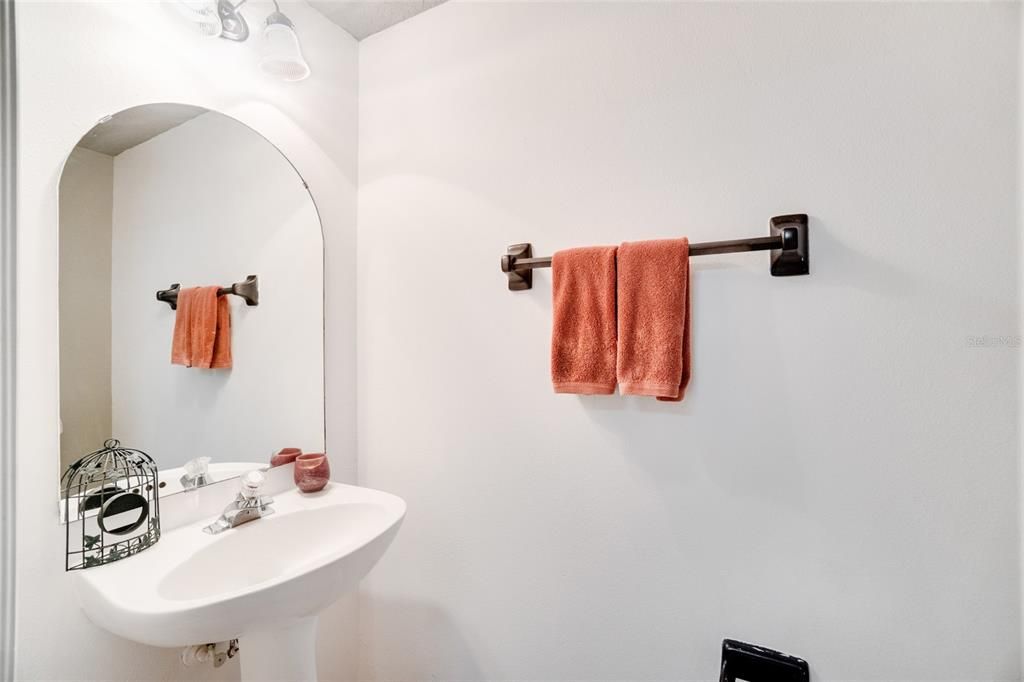 待售: $250,000 (2 贝兹, 2 浴室, 1095 平方英尺)