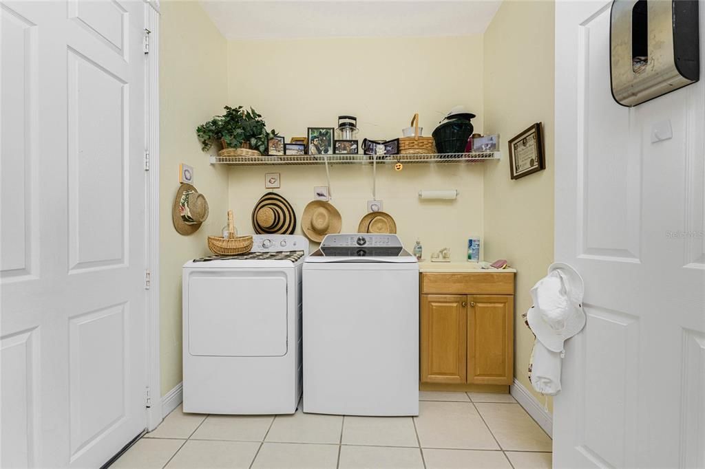 待售: $749,900 (3 贝兹, 2 浴室, 2275 平方英尺)