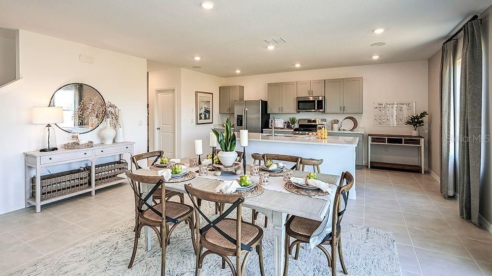 Activo con contrato: $416,000 (4 camas, 3 baños, 2303 Pies cuadrados)