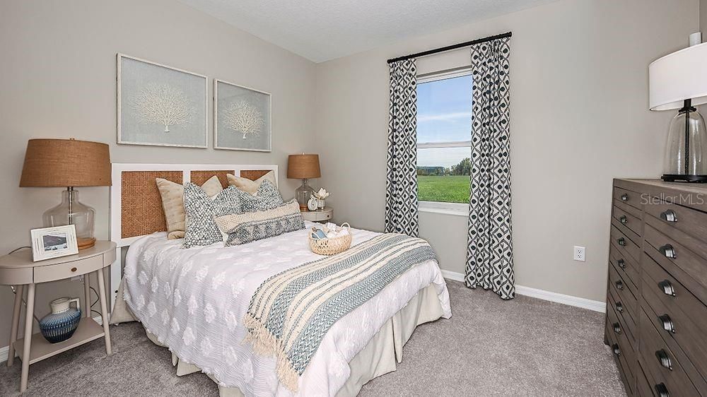 Activo con contrato: $416,000 (4 camas, 3 baños, 2303 Pies cuadrados)