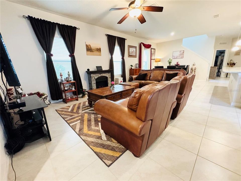 For Sale: $496,998 (3 beds, 2 baths, 2128 Square Feet)