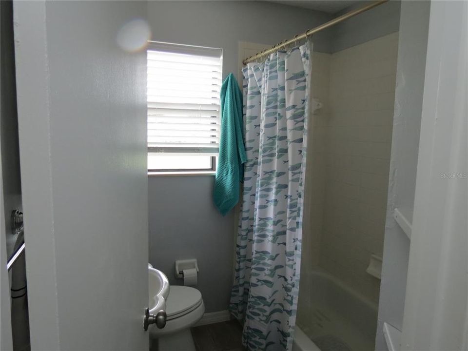 В аренду: $1,450 (2 спален, 1 ванн, 675 Квадратных фут)