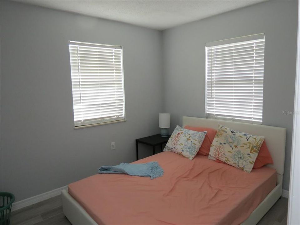 В аренду: $1,450 (2 спален, 1 ванн, 675 Квадратных фут)