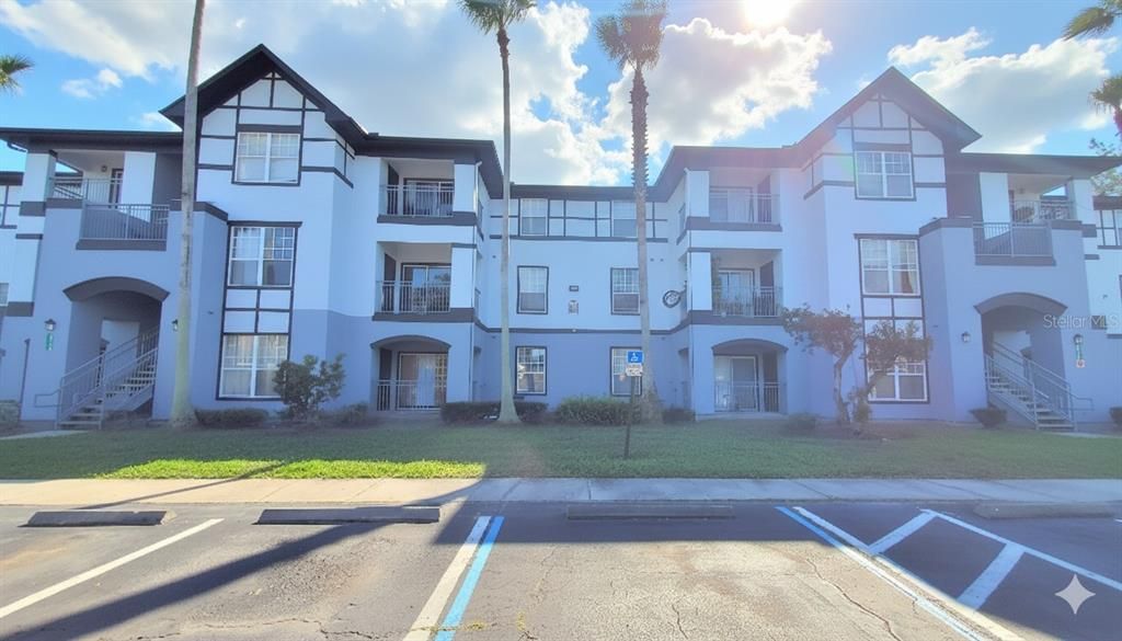 Recently Rented: $1,240 (1 beds, 1 baths, 768 Square Feet)