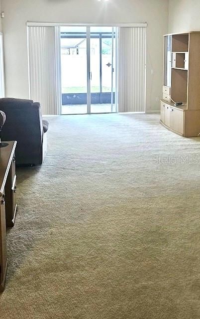 En Venta: $475,000 (4 camas, 2 baños, 1970 Pies cuadrados)