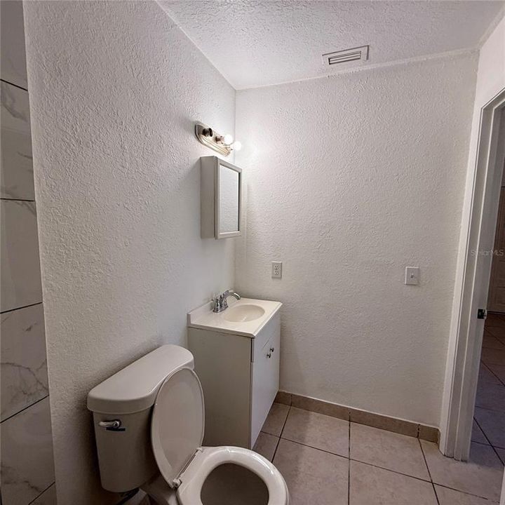 For Sale: $249,000 (2 beds, 2 baths, 896 Square Feet)