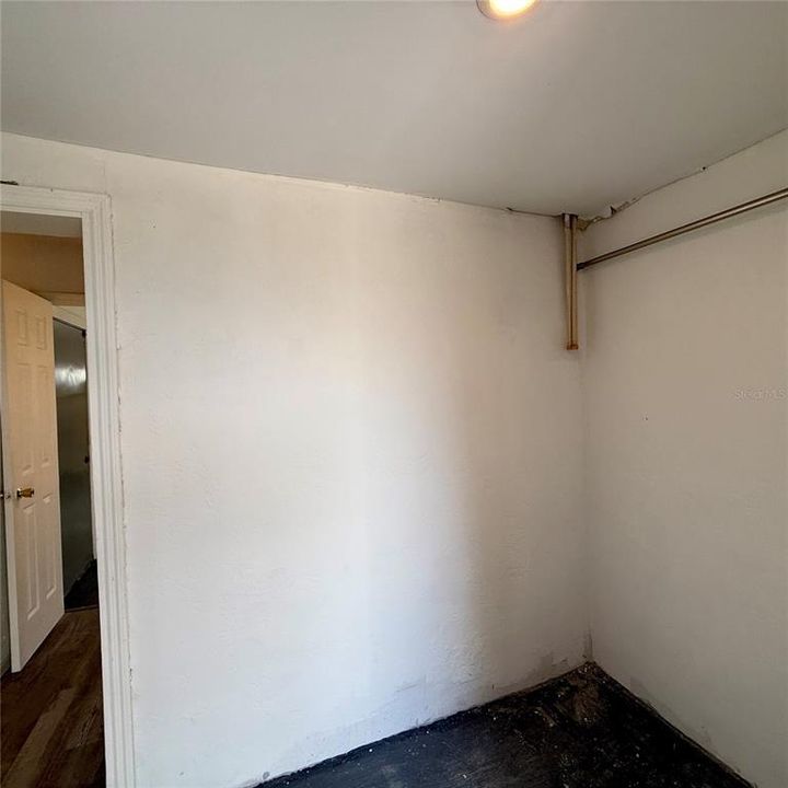 For Sale: $249,000 (2 beds, 2 baths, 896 Square Feet)