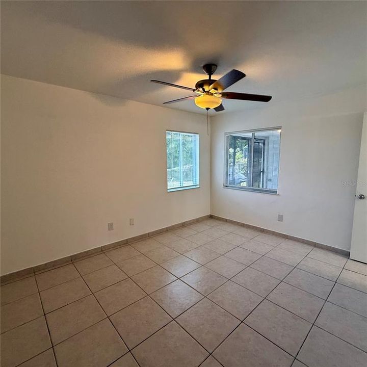For Sale: $249,000 (2 beds, 2 baths, 896 Square Feet)