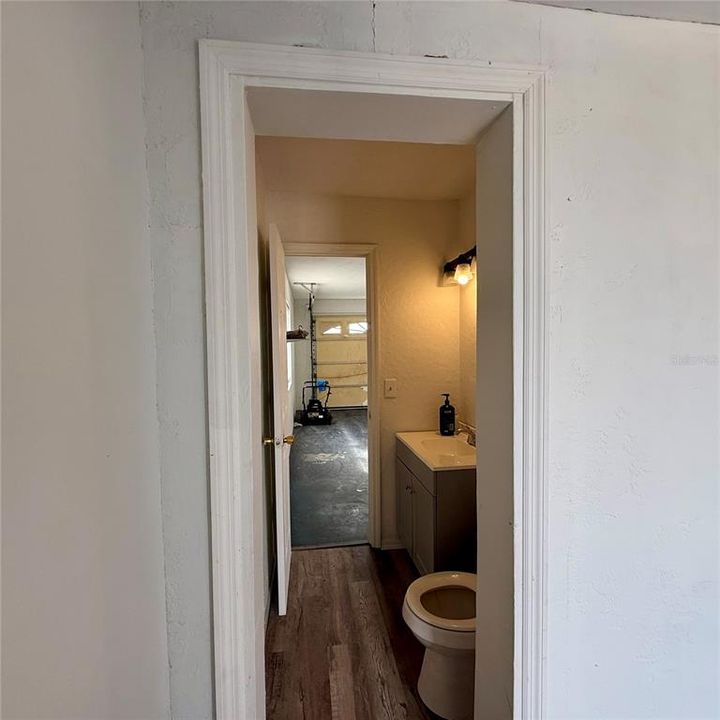 For Sale: $249,000 (2 beds, 2 baths, 896 Square Feet)