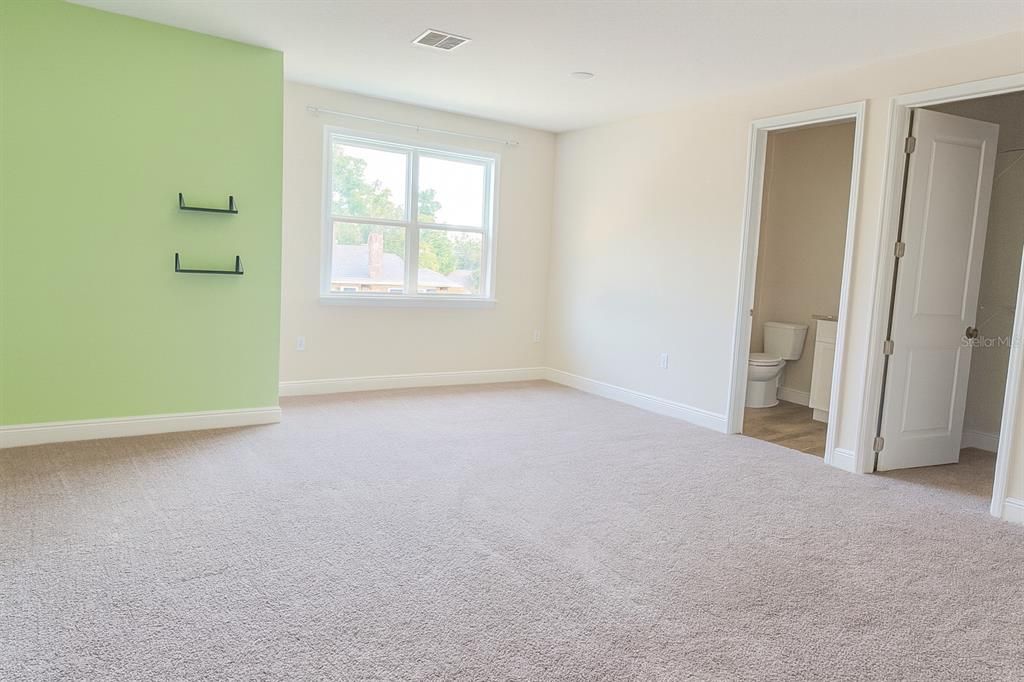 For Sale: $699,900 (4 beds, 4 baths, 3526 Square Feet)