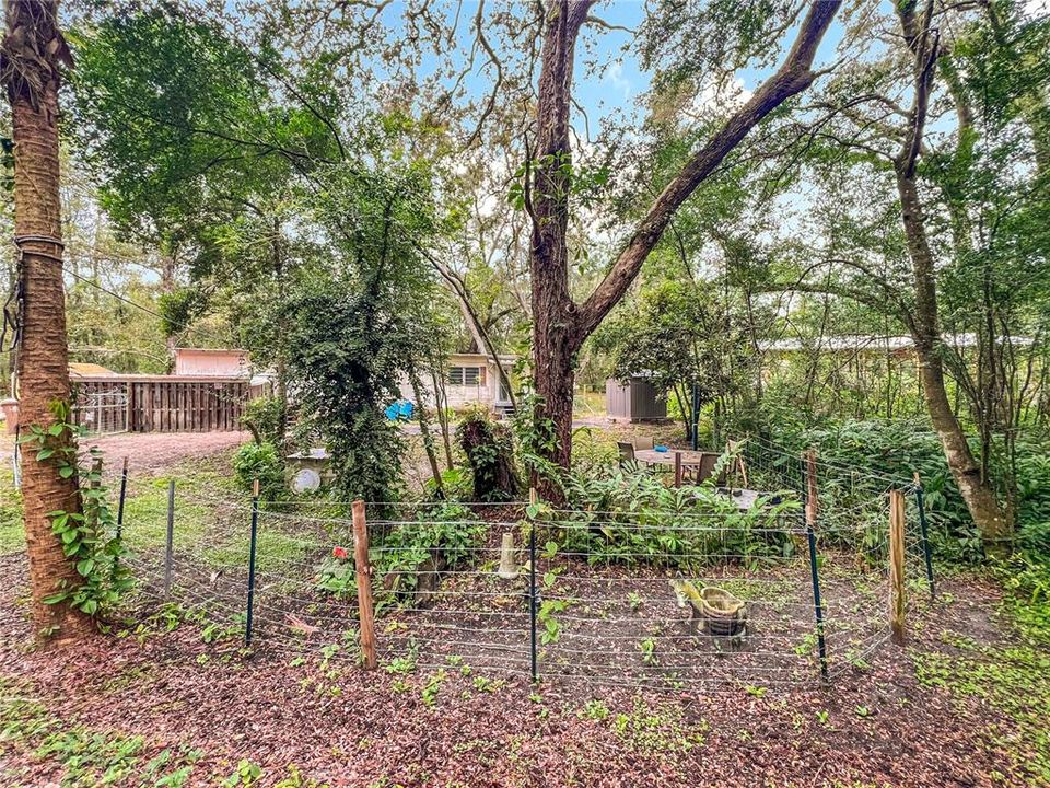 For Sale: $110,000 (2 beds, 1 baths, 720 Square Feet)