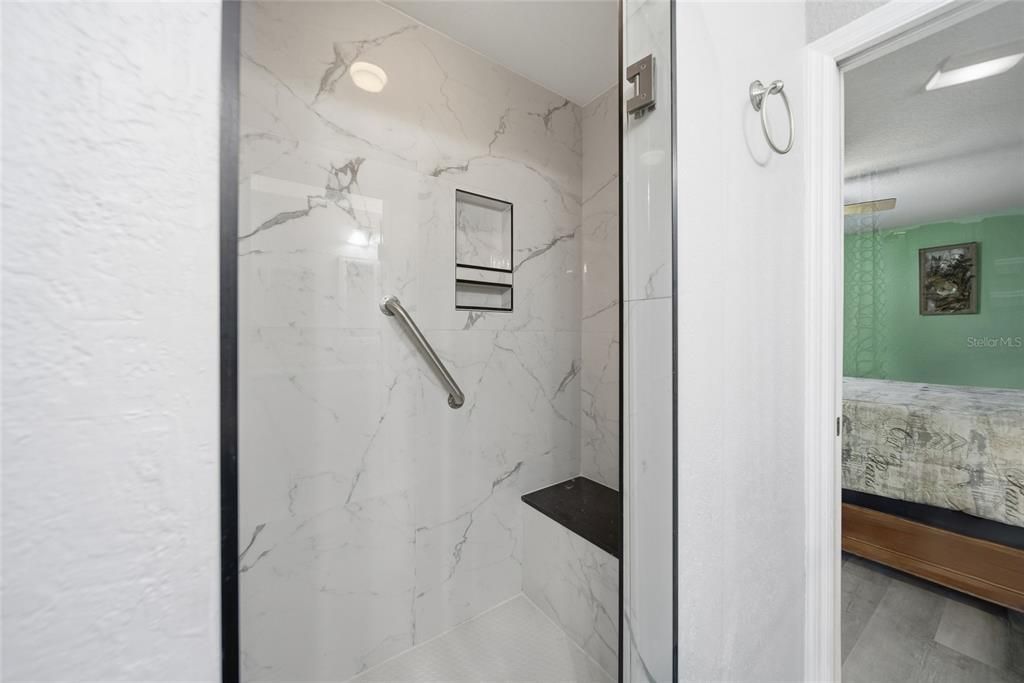 Под контрактом: $440,000 (3 спален, 2 ванн, 1768 Квадратных фут)