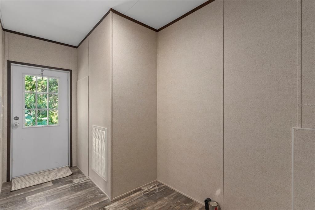 待售: $220,000 (3 贝兹, 2 浴室, 1449 平方英尺)