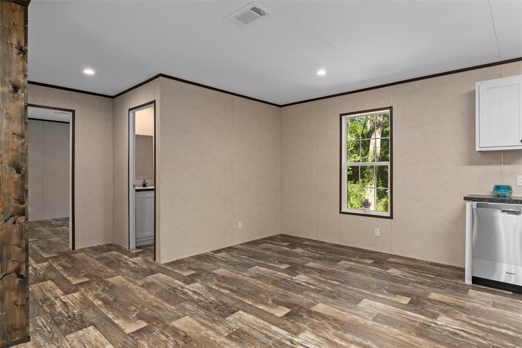 待售: $220,000 (3 贝兹, 2 浴室, 1449 平方英尺)