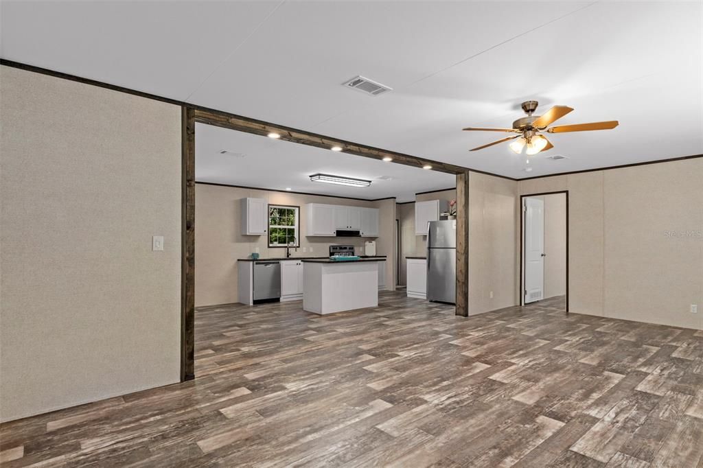 待售: $220,000 (3 贝兹, 2 浴室, 1449 平方英尺)