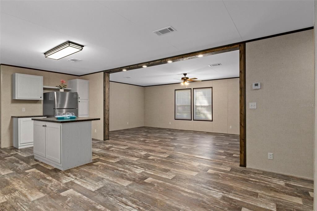 待售: $220,000 (3 贝兹, 2 浴室, 1449 平方英尺)