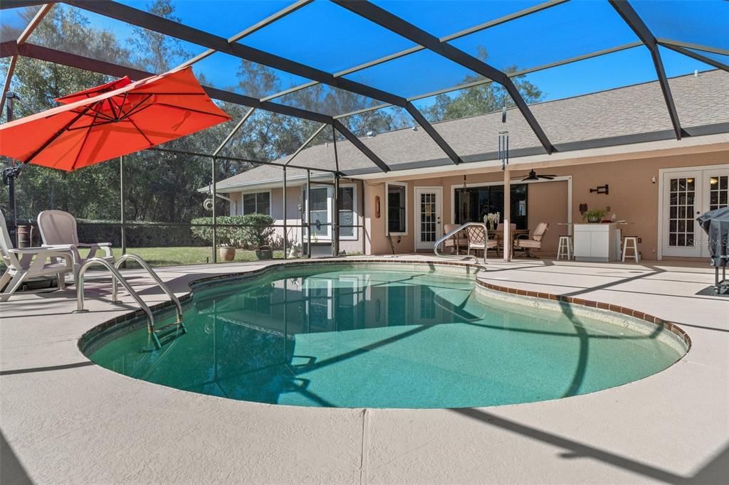 Под контрактом: $355,000 (3 спален, 3 ванн, 1876 Квадратных фут)